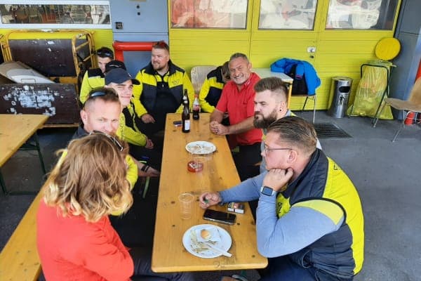 MITARBEITERFEST IN DER ZUSTELLBASIS 2700 WR. NEUSTADT