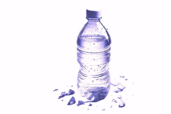 Filialnetz: Mineralwasser und Mitarbeiterbekleidung an heißen Tagen