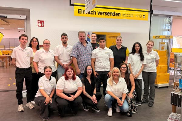 Lehrlinge führen die Postfiliale 9020 Klagenfurt und übernehmen Verantwortung